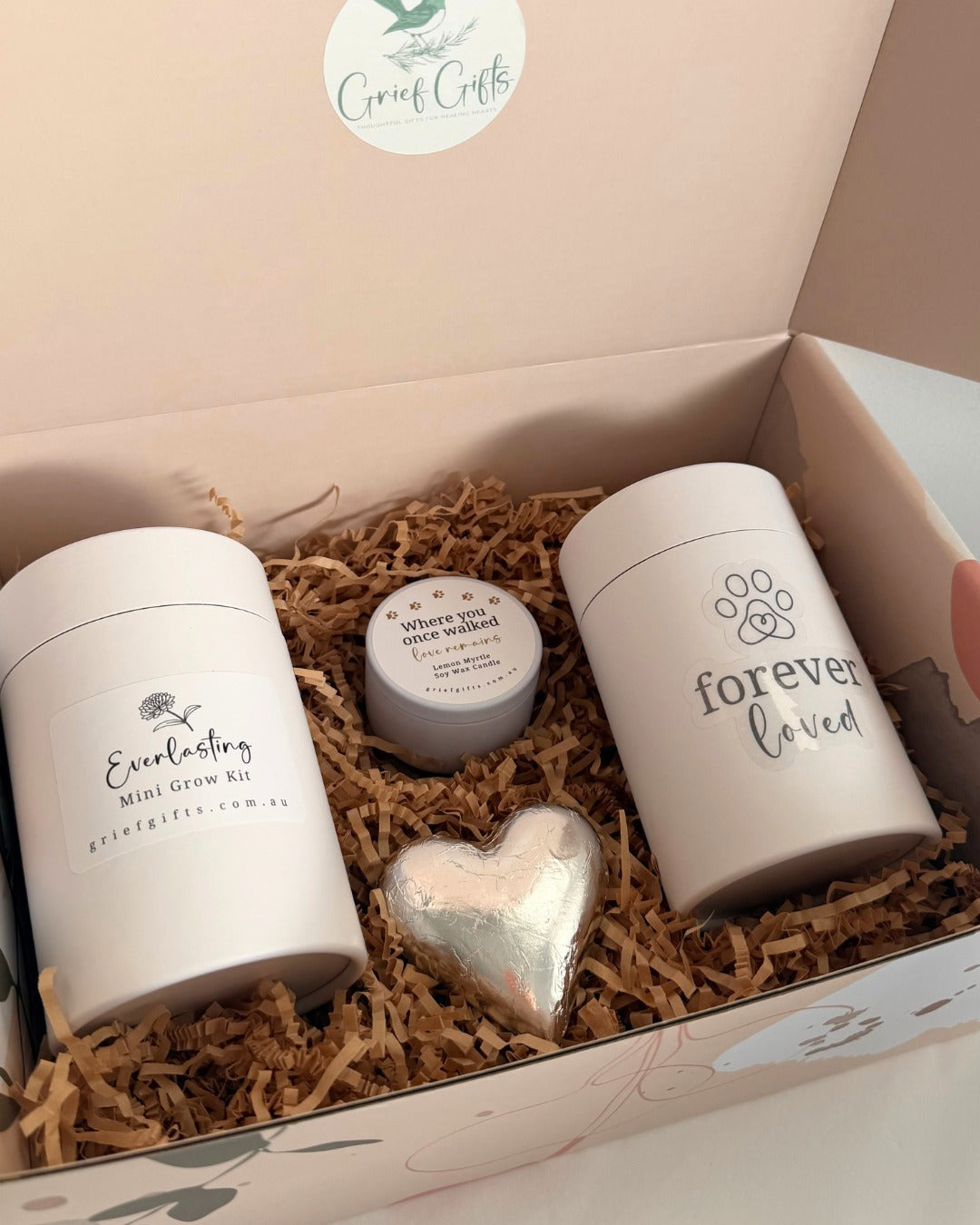 Thoughtful Dog Memorial Gifts to Honour a Beloved Pet